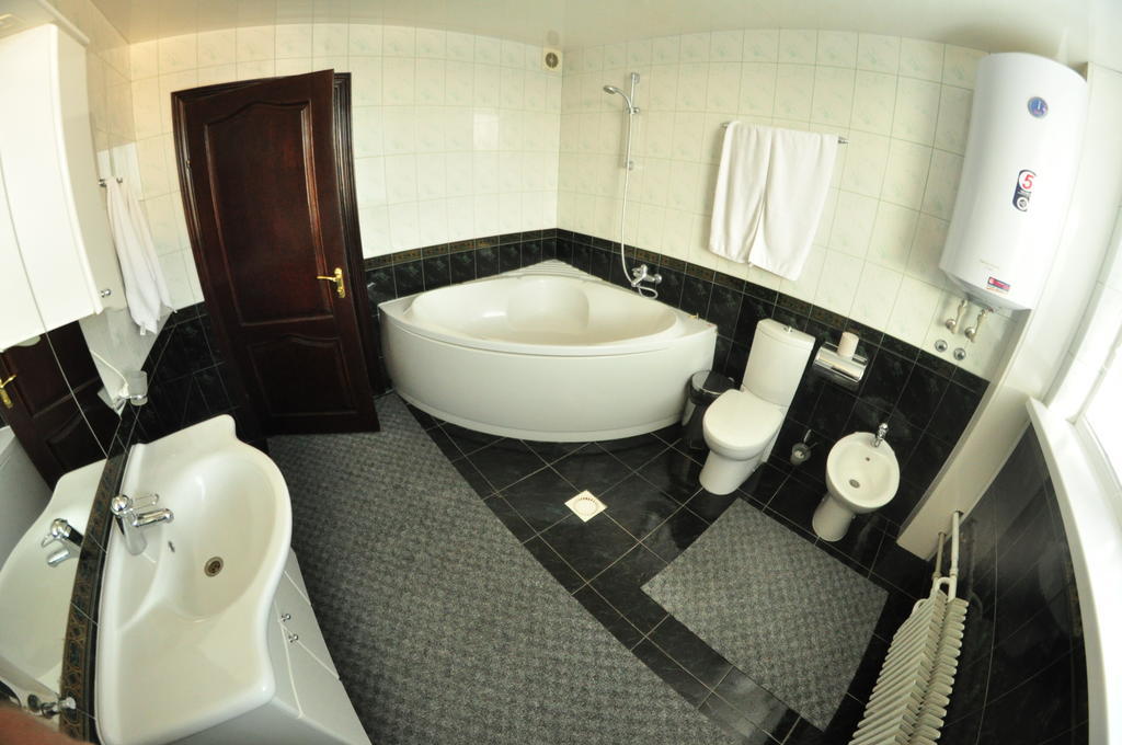 Tourist Hotel Kharkiv Room photo