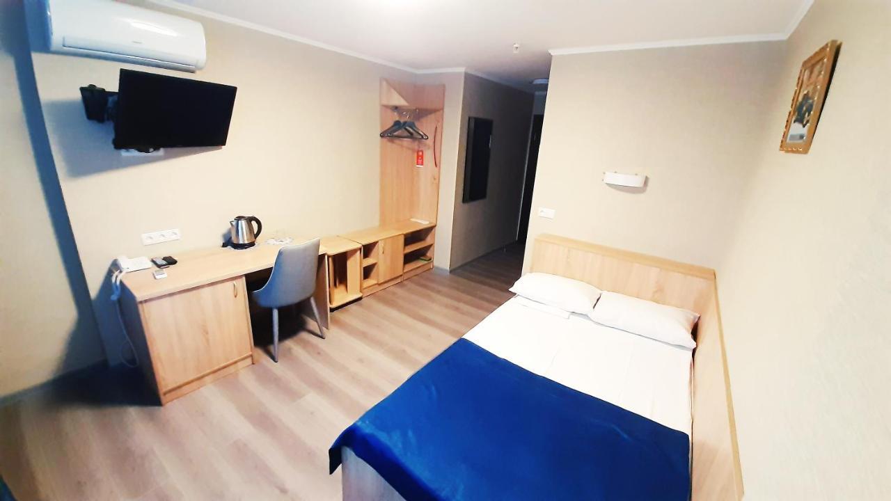 Tourist Hotel Kharkiv Exterior photo