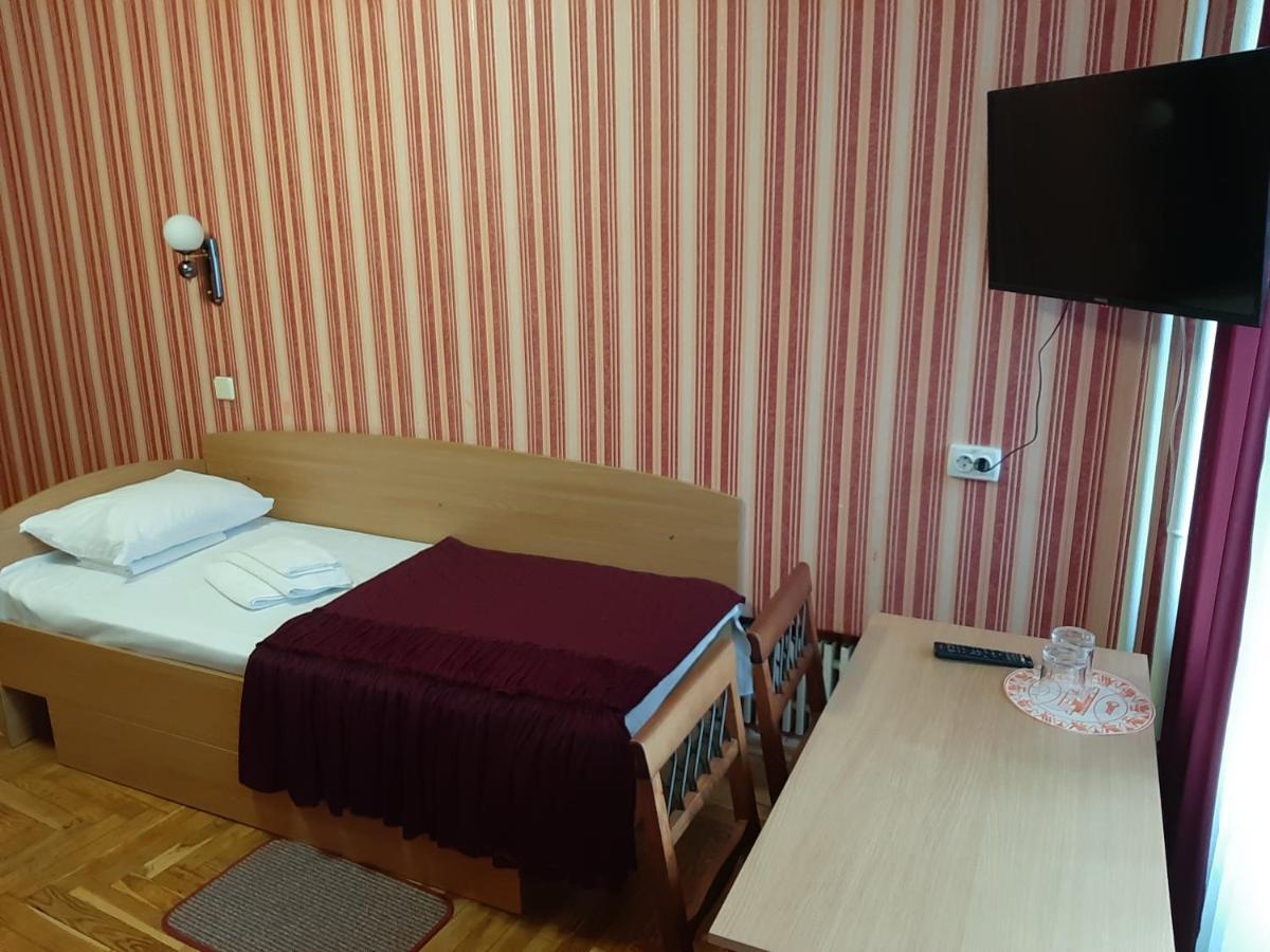 Tourist Hotel Kharkiv Exterior photo