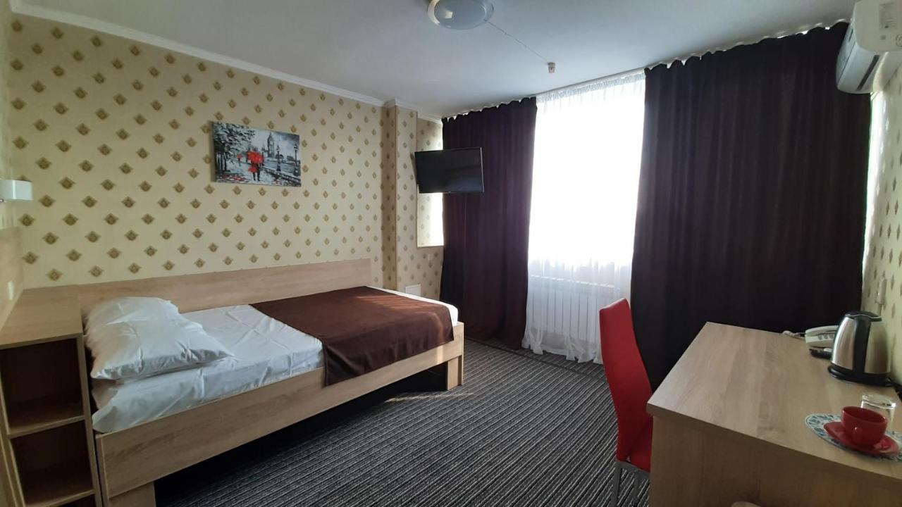 Tourist Hotel Kharkiv Exterior photo